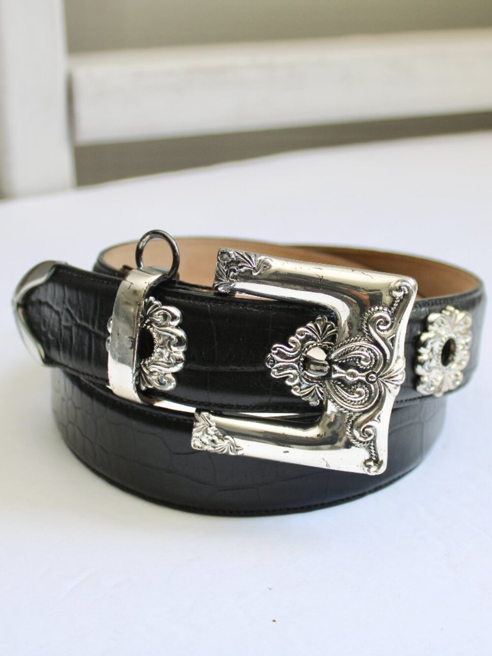 Vintage Embossed Croc-Pattern Black Leather Western Belt Silver-Tone Size Large